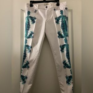 Joe Jeans NWOT white jeans with palm tree detailing (size 30)